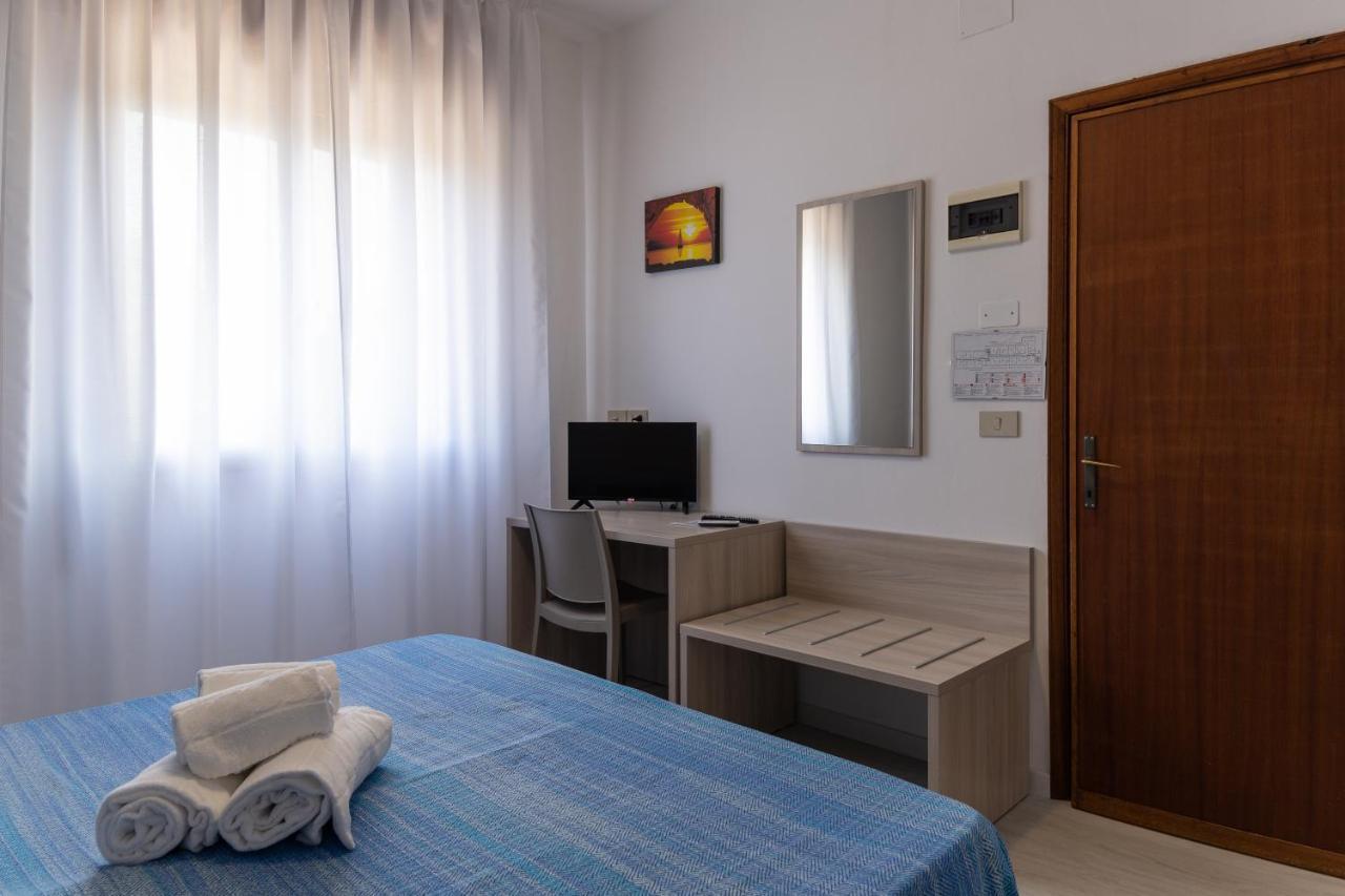 Laura Hotel