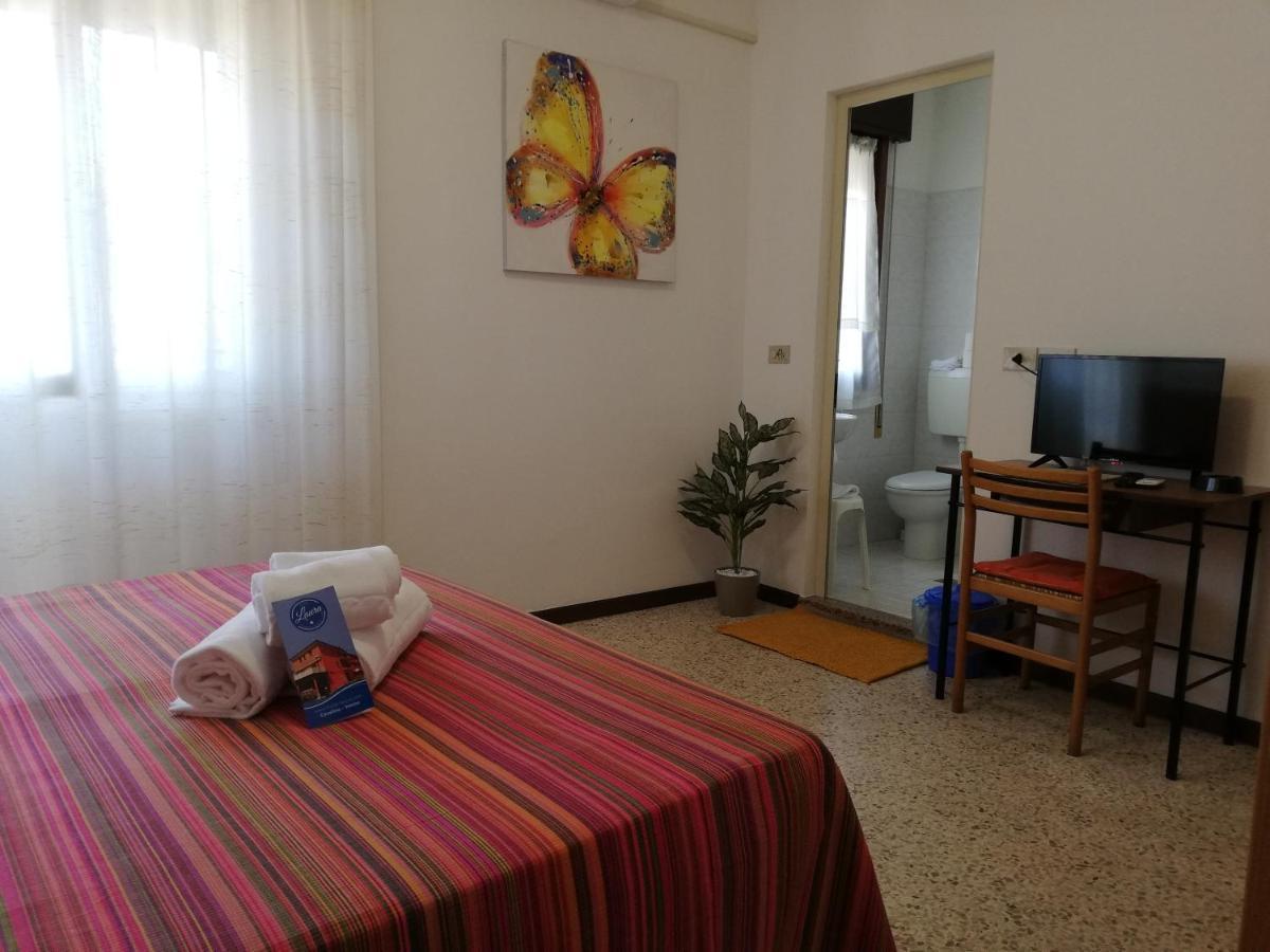 Laura Hotel