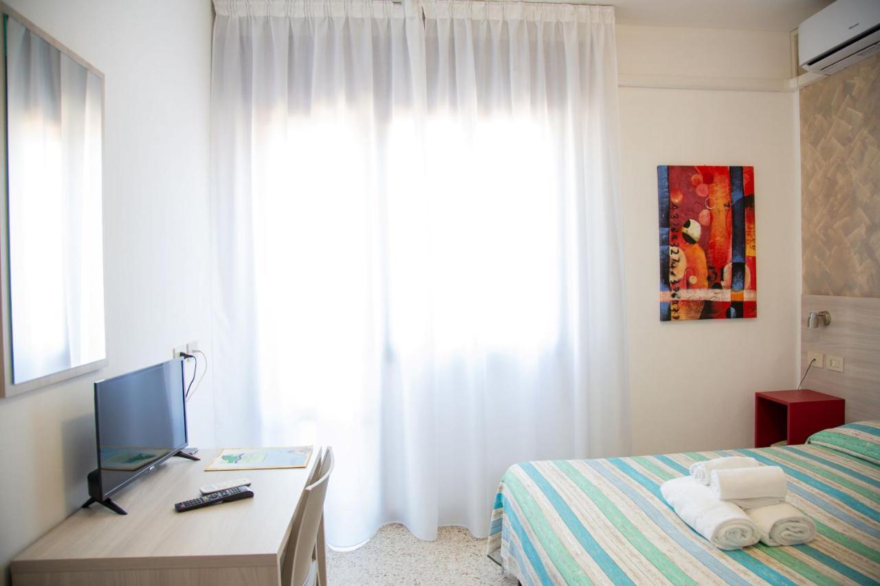 Hotel Laura *